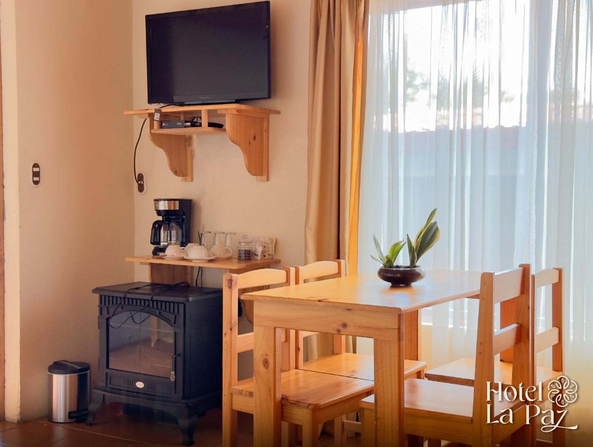 Hotel La Paz Poasito エクステリア 写真