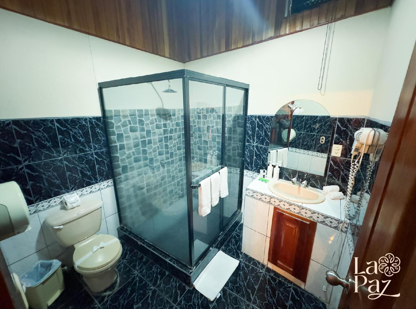 Hotel La Paz Poasito エクステリア 写真