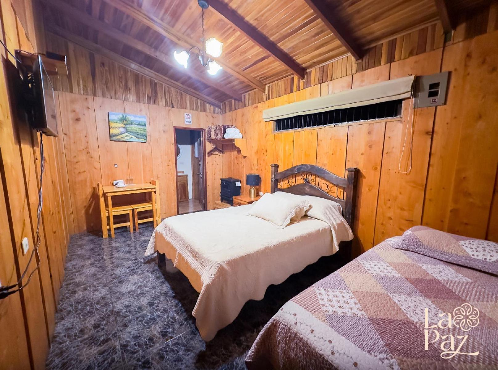 Hotel La Paz Poasito エクステリア 写真