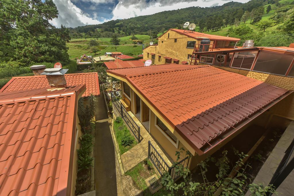 Hotel La Paz Poasito エクステリア 写真